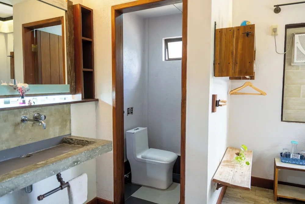 Island Lyfe Adventures Hotel - 5 Minutes from El Nido Airport & Lio Beach
