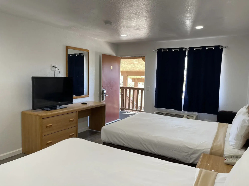 Palms Inn & Suites