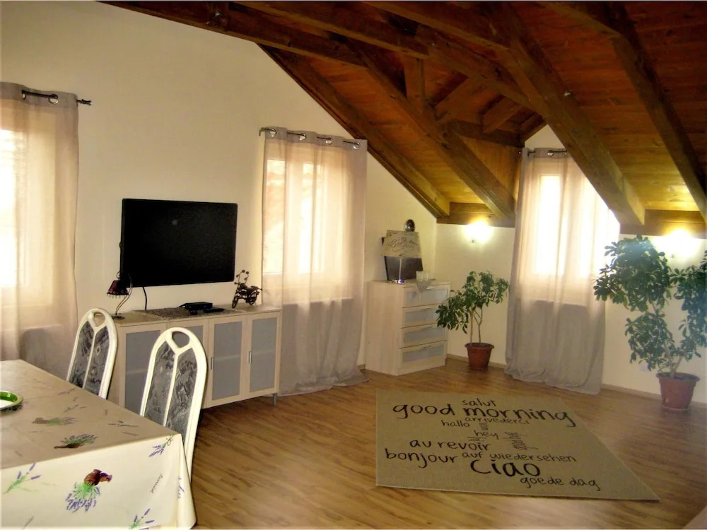 Apartment With one Bedroom in Murter, With Wonderful sea View, Balcony