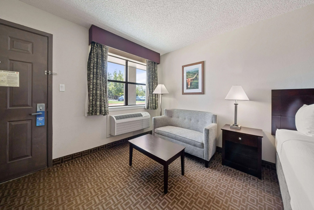 Days Inn by Wyndham Round Rock