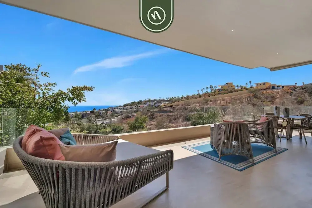 Oceanview 3 BR Condo - Pool - View of the Desert