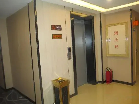 OrangeriePremium Hotel (Dalian Changxing Island Santang Commercial Street)