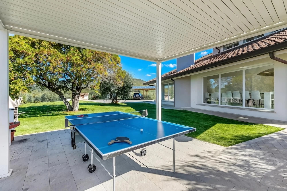 Villa Chimera White 16 with Pool & Gym