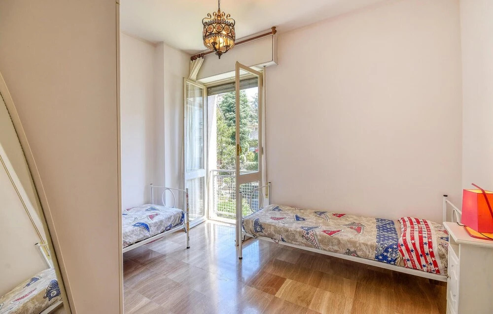 Amazing Apartment in Rapallo With Wifi and 2 Bedrooms