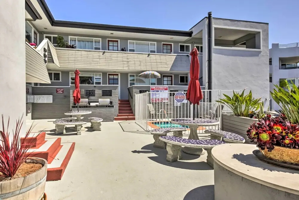 San Diego Hub w/ Bay Views - 1 Block to Beach!