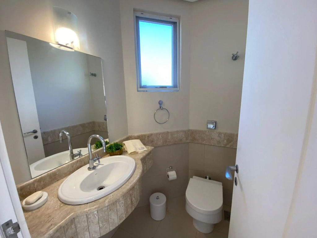 Casa Térrea 3 Suítes Piscina Jurere Internacional