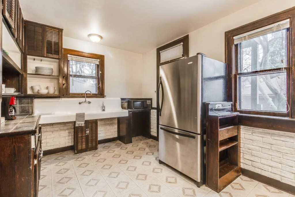 Glamorous Green Beauty in the Heart of University District 15min to Downtown