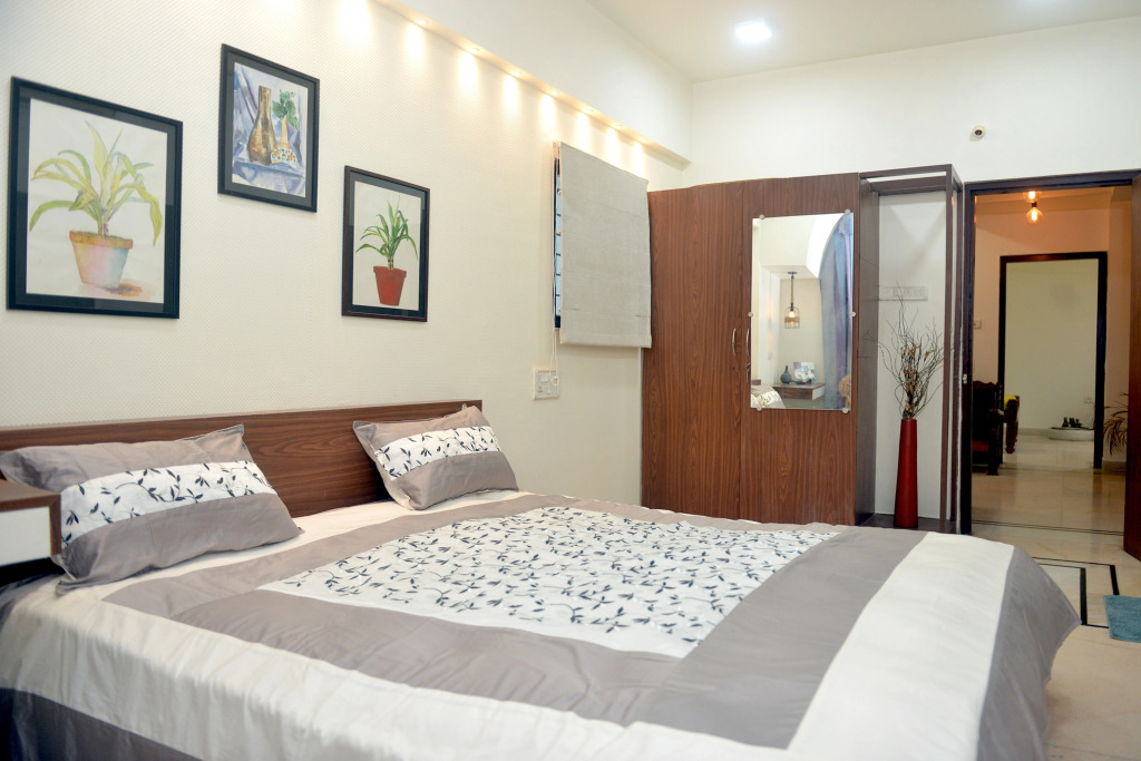 Paradise Homestay Civil Lines, Only Family & Corporate Stays