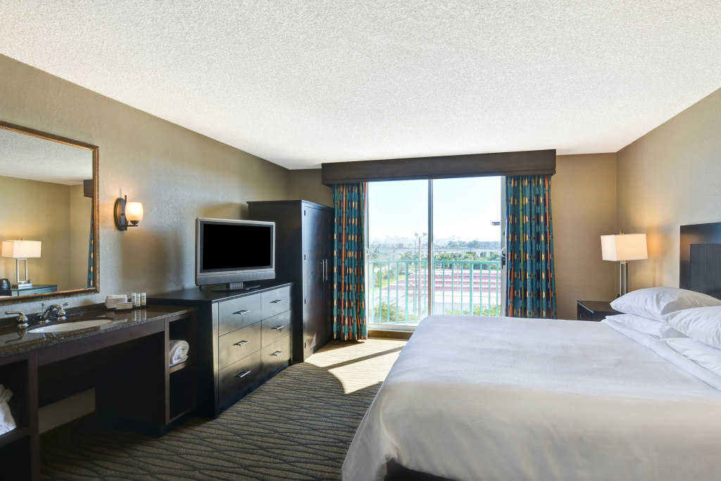 Embassy Suites by Hilton Miami International Airport