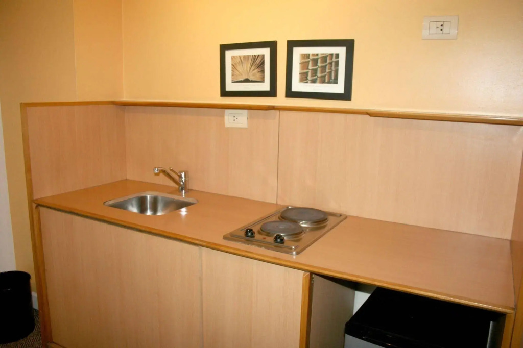 Urbana Suites