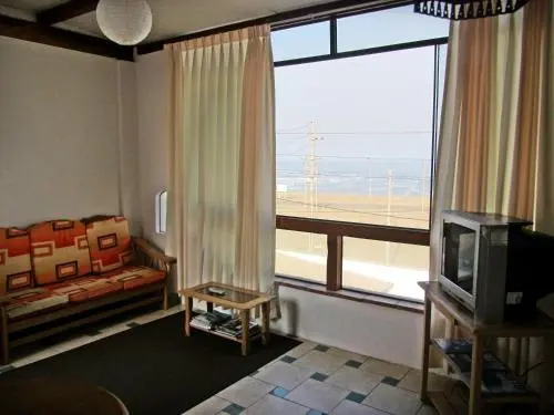 Da Hueif Surf Camp
