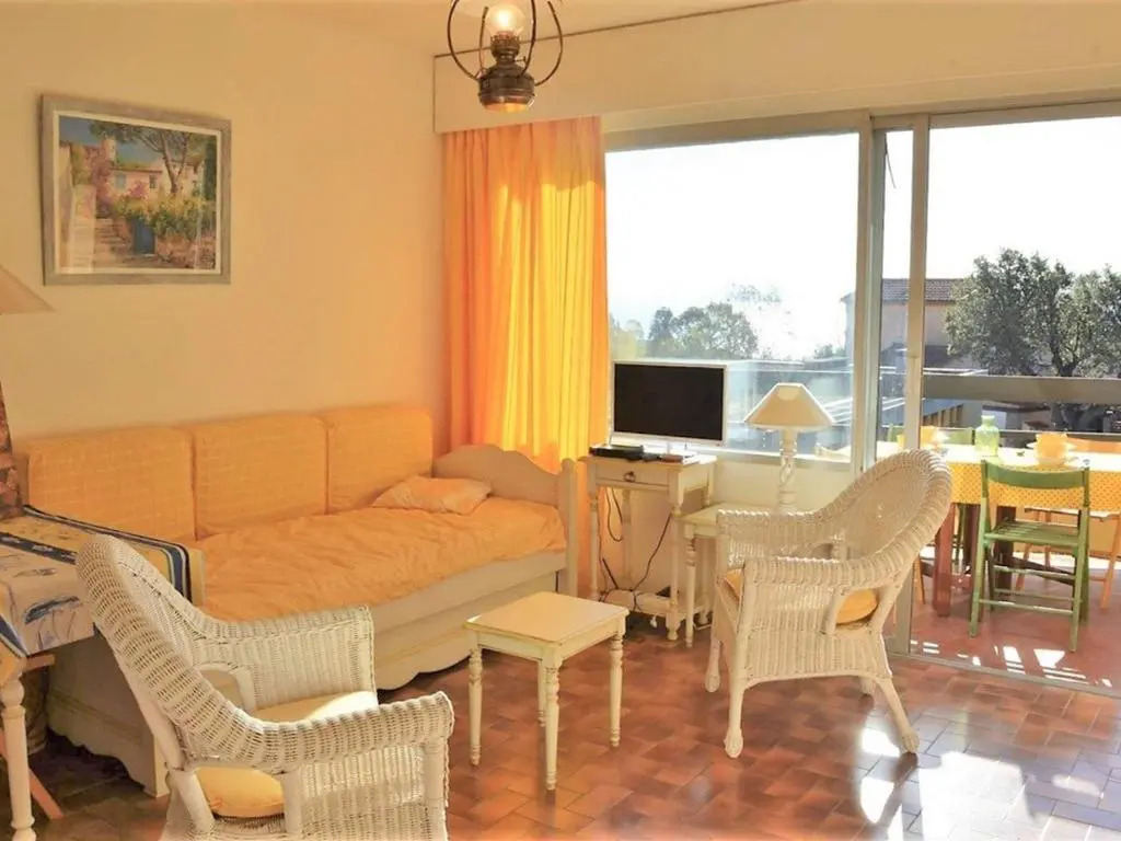 Appartement Le Lavandou, 2 pièces, 4 personnes - FR-1-251-174
