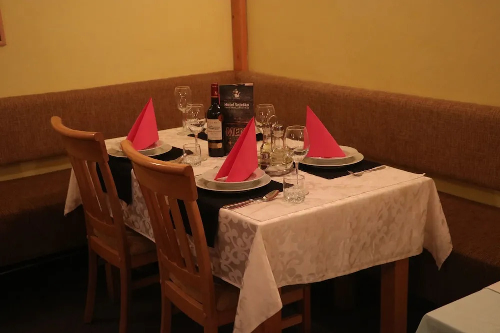 Hotel Snješko