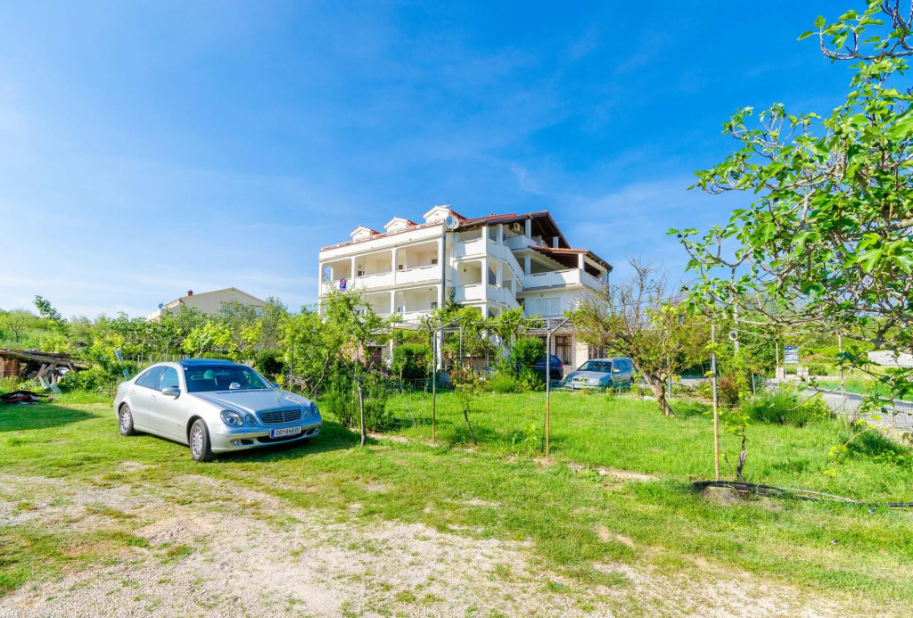 Apartments Ante in Lopar - island Rab