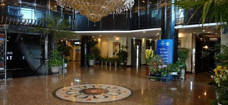 钻石酒店(Diamond Hotel)