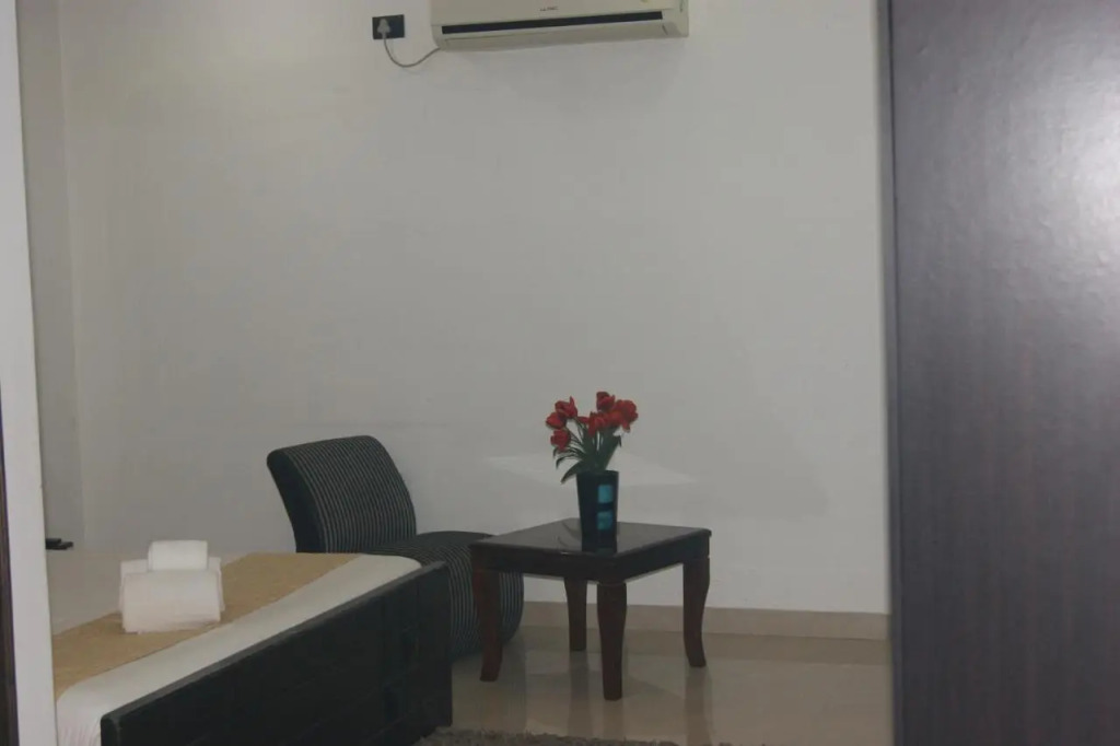 FabHotel Hill View Jubilee Hills