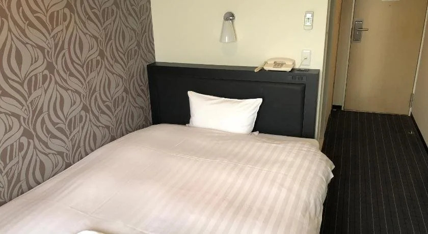 Hotel Crystal Plaza