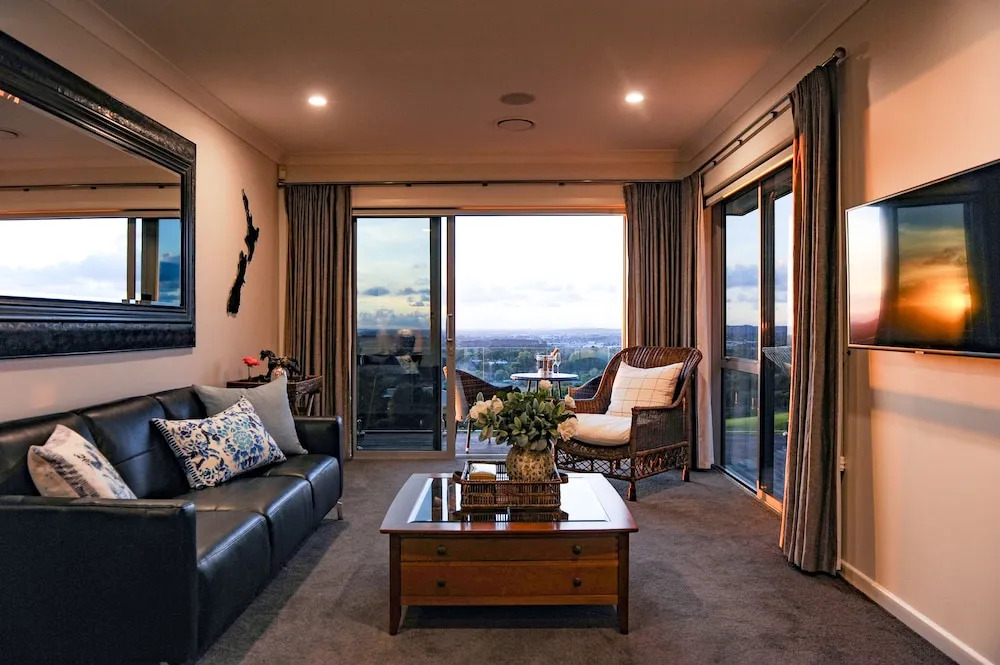 Quail Lodge