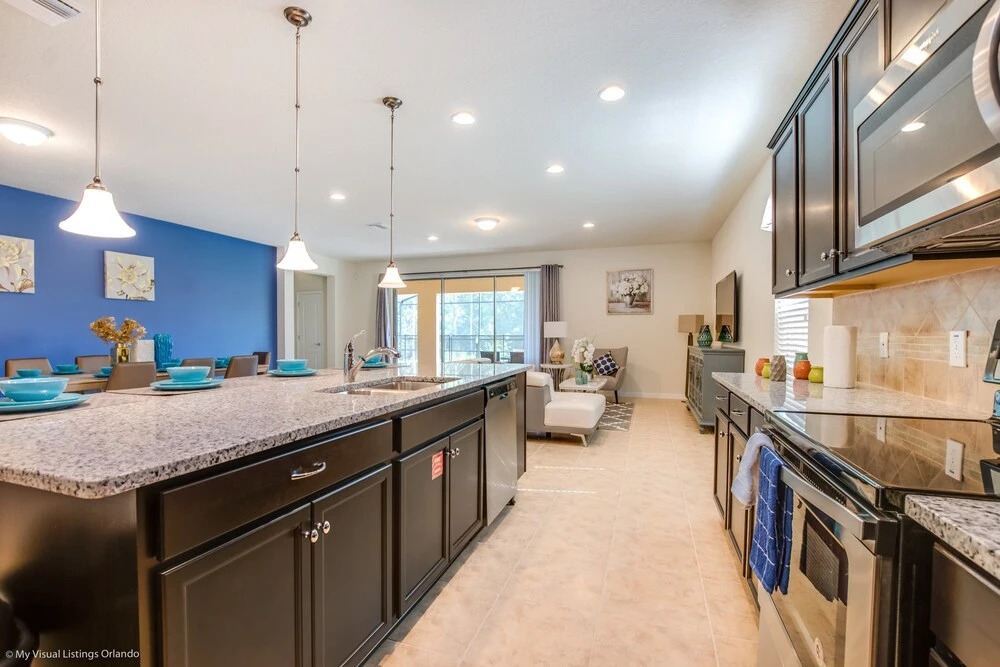 Windsor at Westside - 8875 Qin Loop
