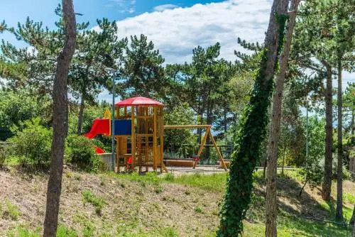 Apartments Pino Rabac