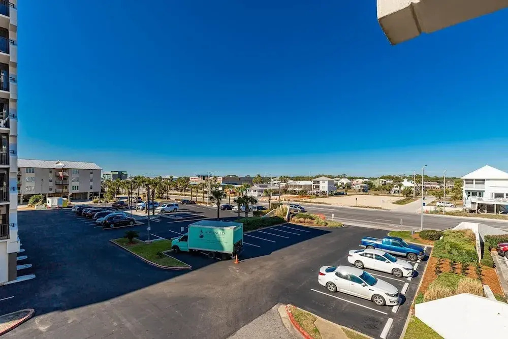 Island Winds East 211 3 Bedroom Condo