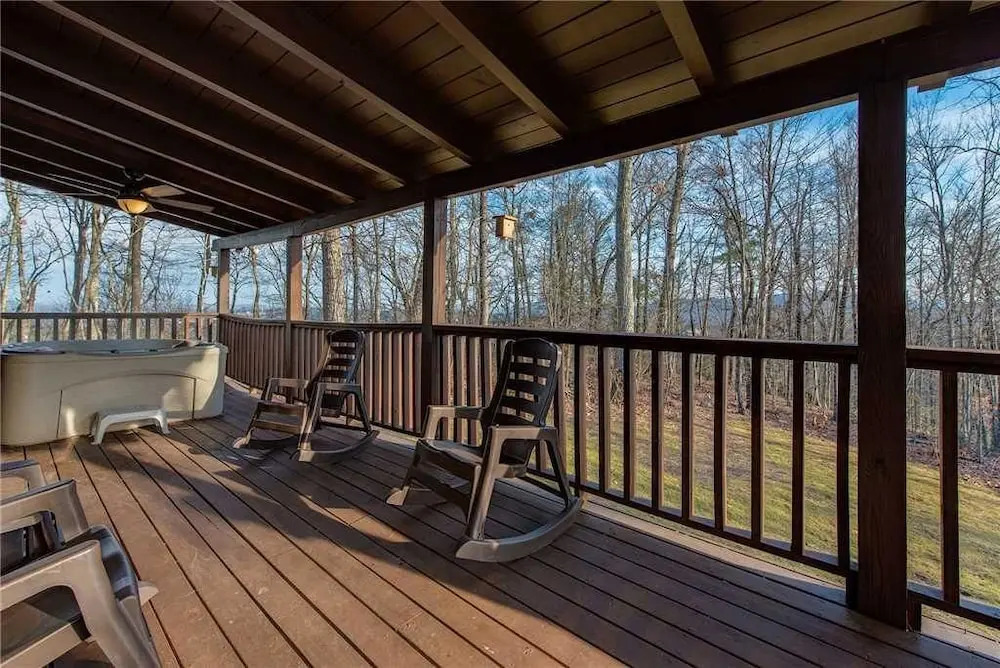 Bearway to Heaven II 3 Bedroom Home with Hot Tub