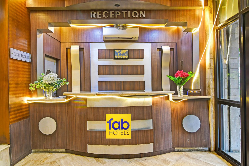 FabHotel Gulshan International - Nr Peter Cat Park Street