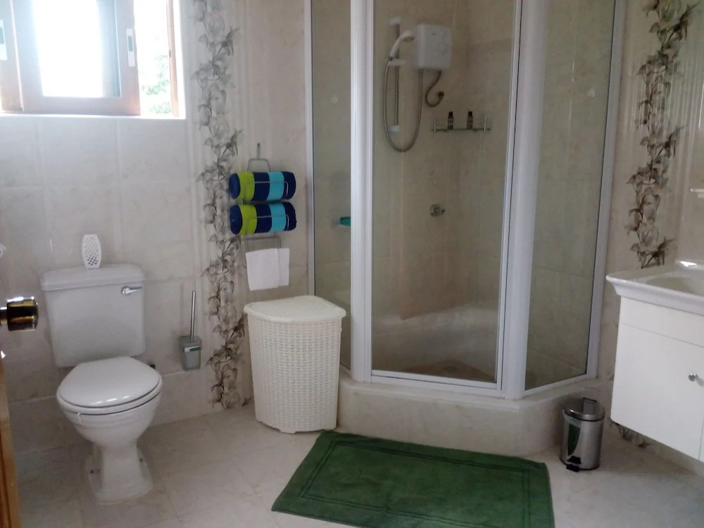 Lavigne self Catering