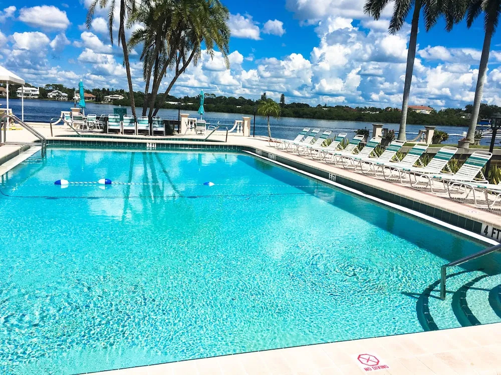 5960 Midnight Pass Road Condo Unit #311 2 Bedrooms 2 Bathrooms Condo
