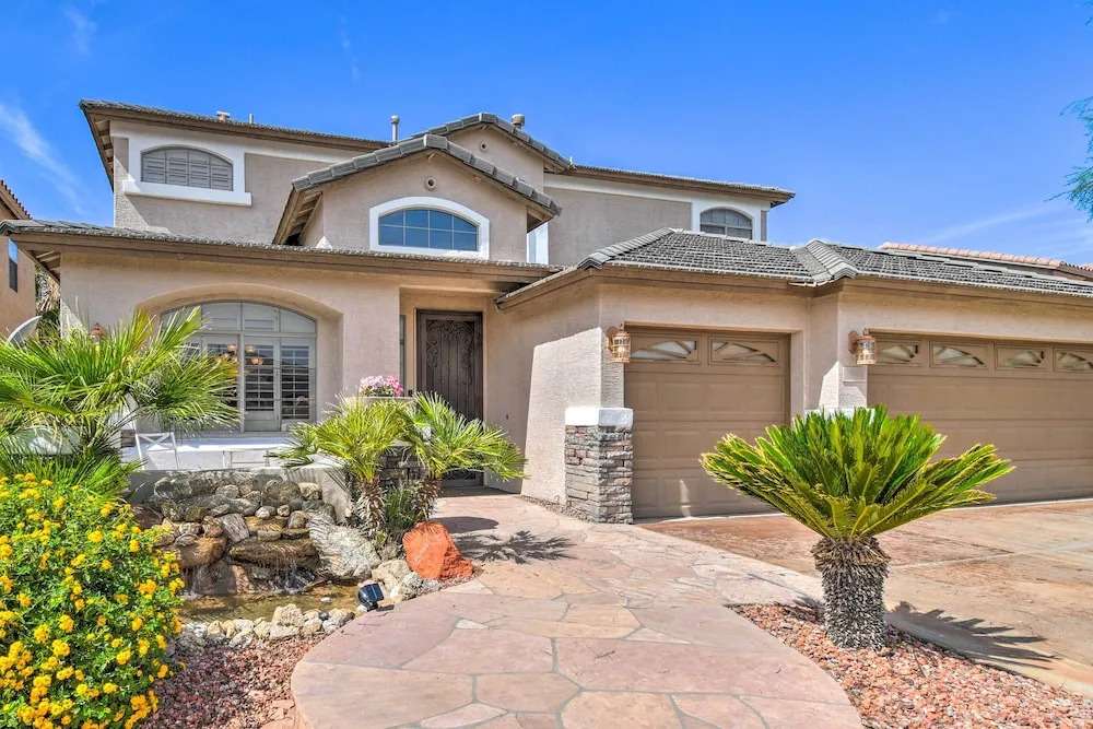 Pool, Game Room & Views! Laveen Village Getaway