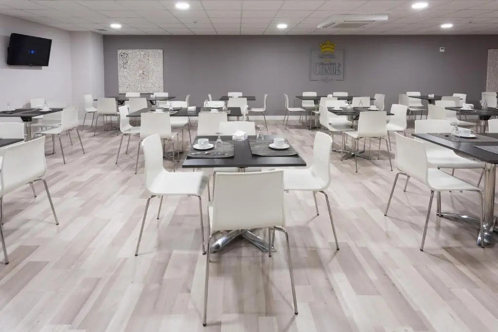 Hotel Familia Conde