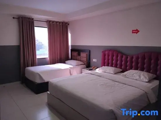 Anaya Hotel and Ballroom
