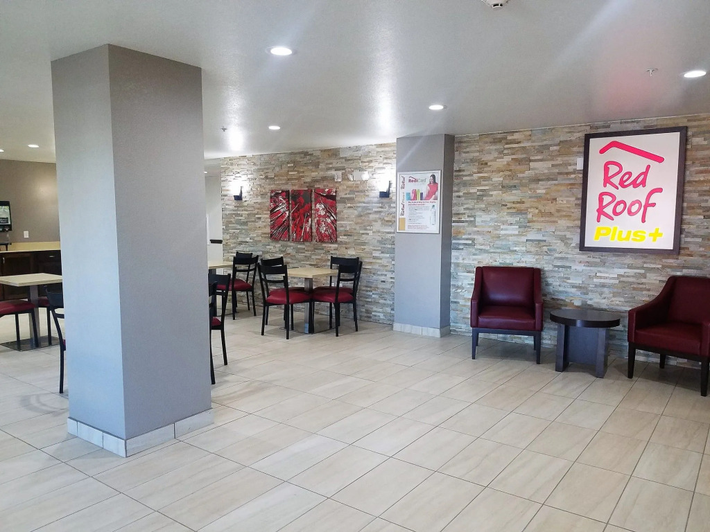 Red Roof Inn PLUS+ Fort Worth - Burleson