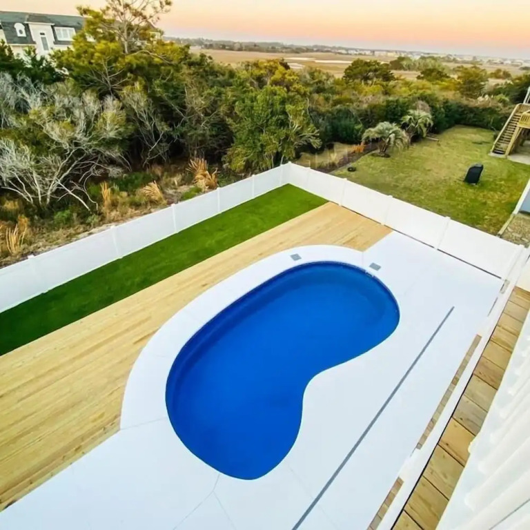 1030 Ocean 5 Bedroom Home by RedAwning