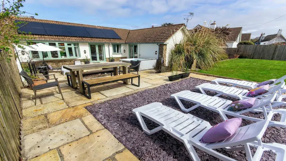 Shippenrill Croyde 6 Bedrooms, Sleeps 14, Hot Tub