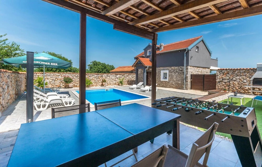 Lovely Home In Donje Rastane