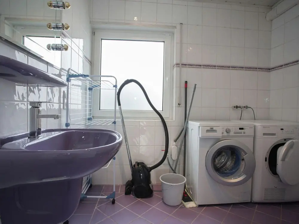 Holiday Home in a Quiet Location Directly Above the "Postwiese" Skiing Area in Neuastenberg