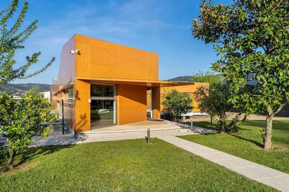 The Ehrlich Essence Villa by Minhos Guest