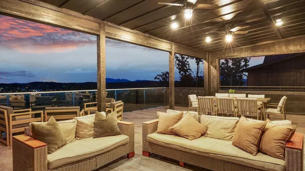 The Back Nine Retreat by Avantstay Private Golf Sim, Firepit & Mountain Views Near Dollywood