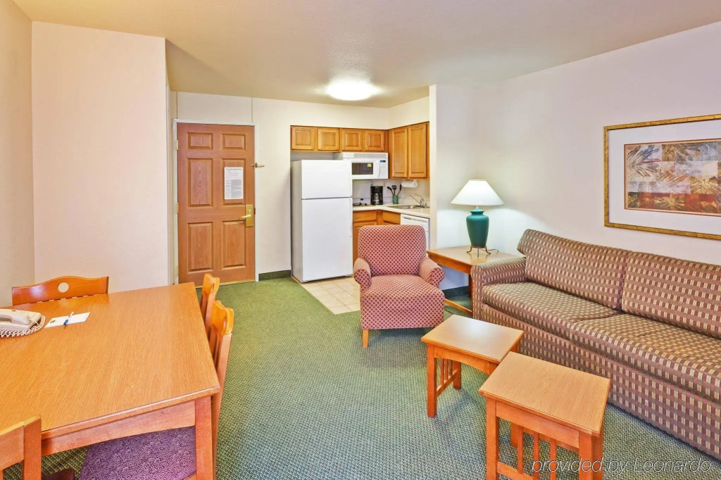 Staybridge Suites Glenview by IHG