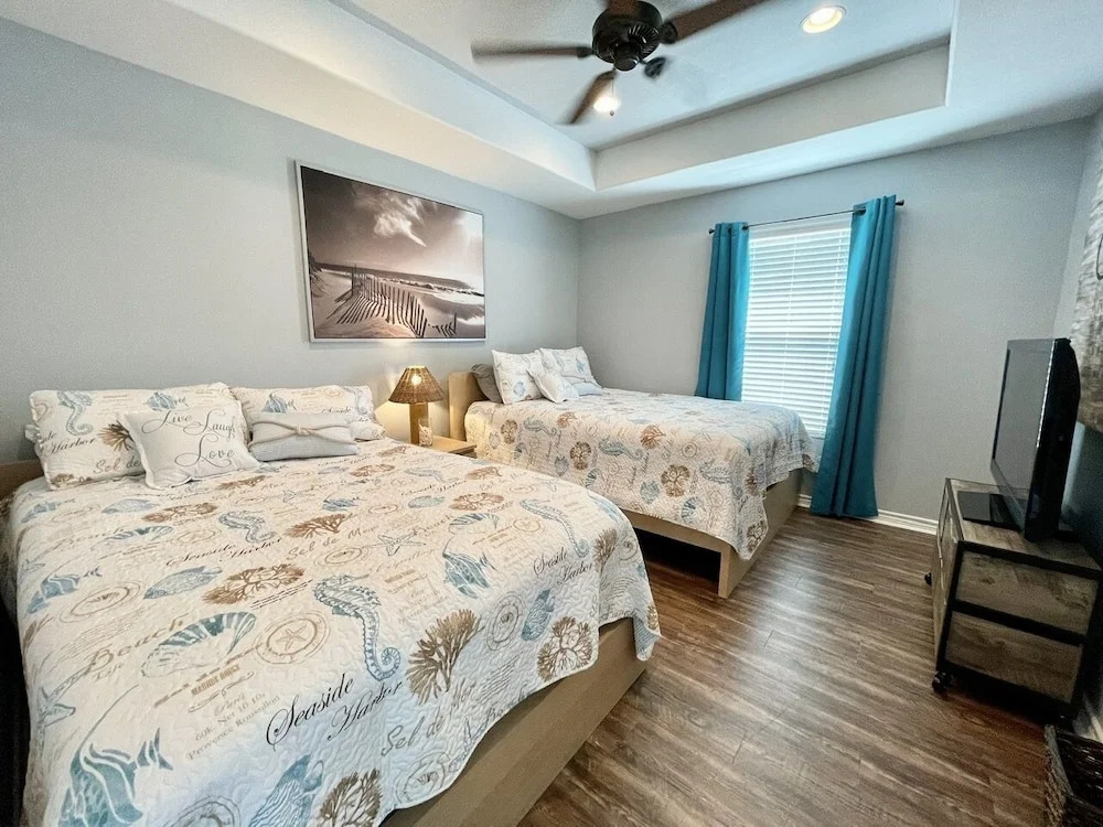Mimosa Manor 3 Bedroom Home by Redawning