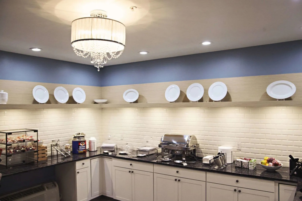 Country Inn & Suites by Radisson, Frackville , PA