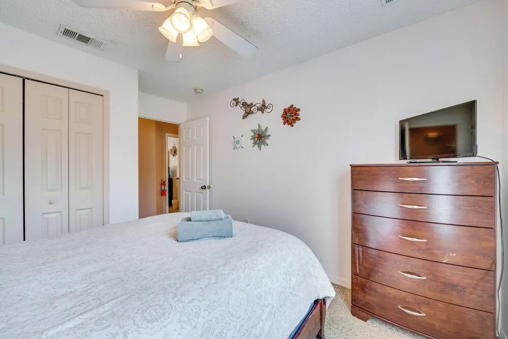 4 Mi to Disney: Emerald Island Resort Home!