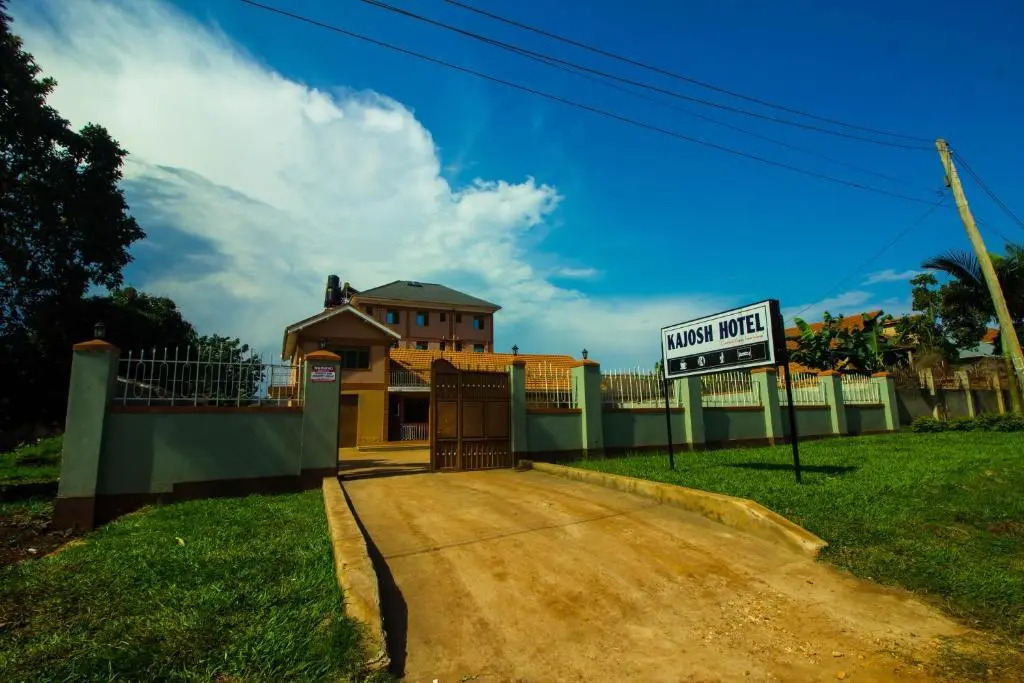 Kajosh Hotel