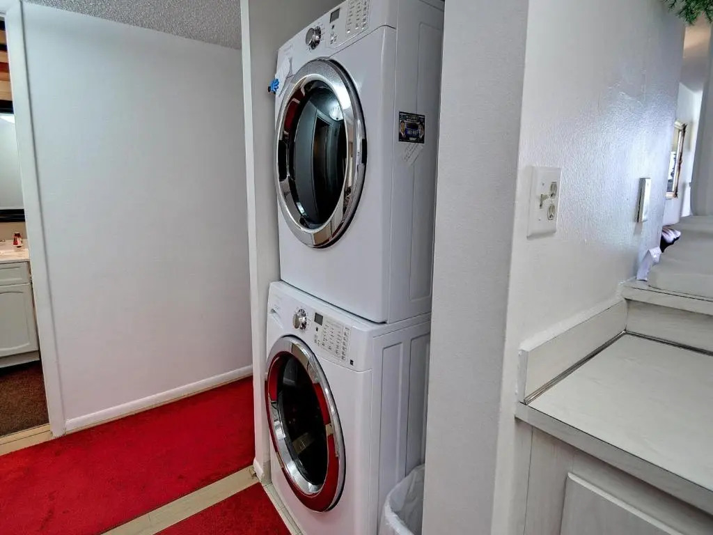 440 West Condos 1408N