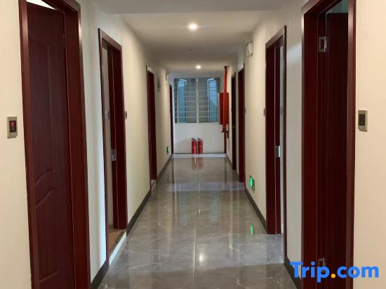 Huarui Hotel (Kunshan High-speed Railway South Station Branch)