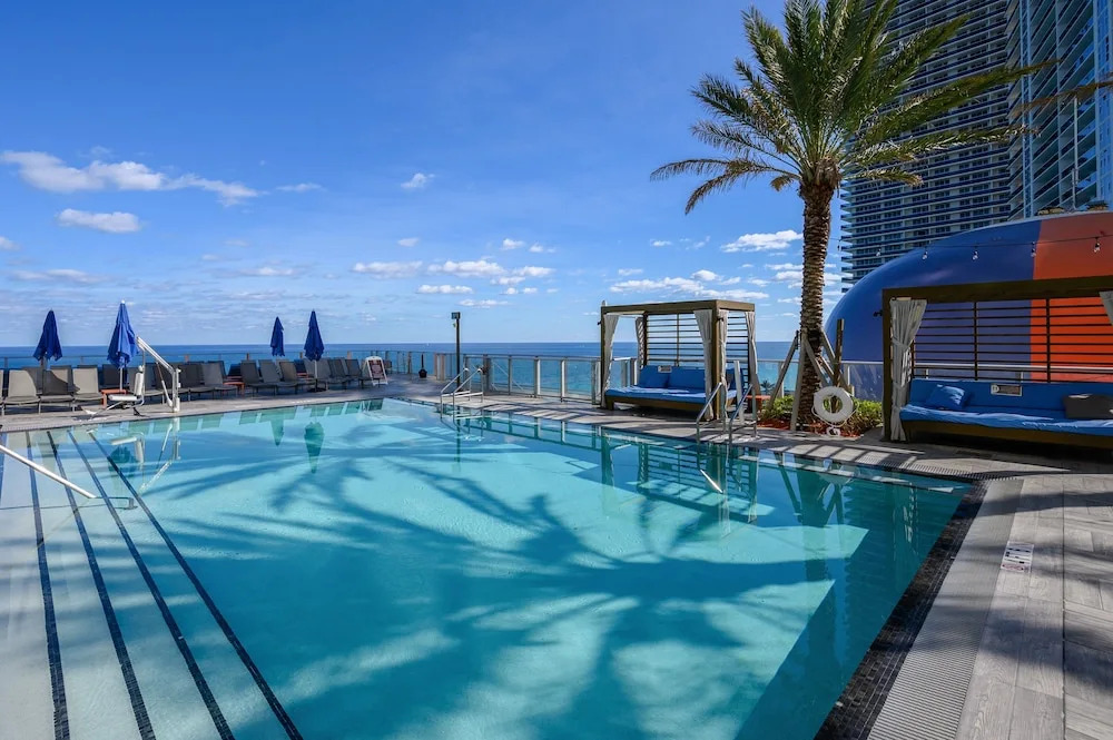 Zen 2-Bedroom Ocean View at Lyfe Resort