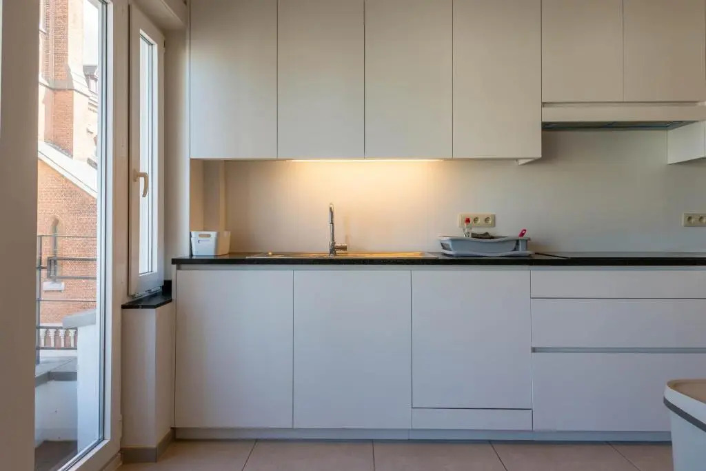 Modern Apartment with Free Parking