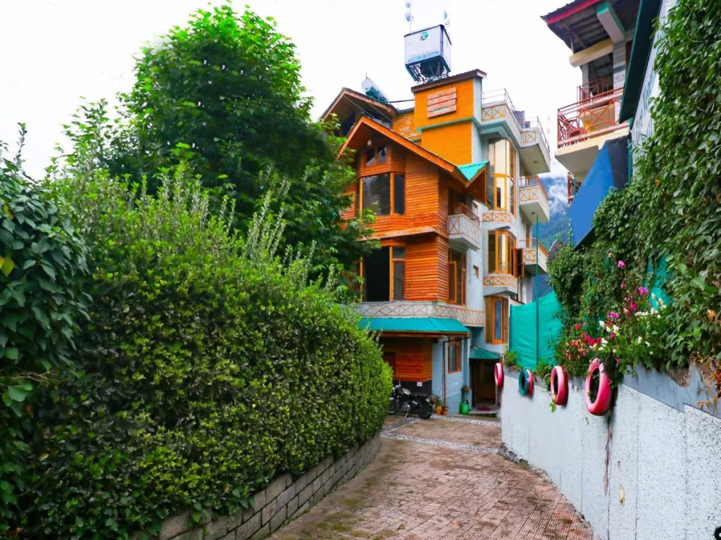 The Byke Neelkanth Manali