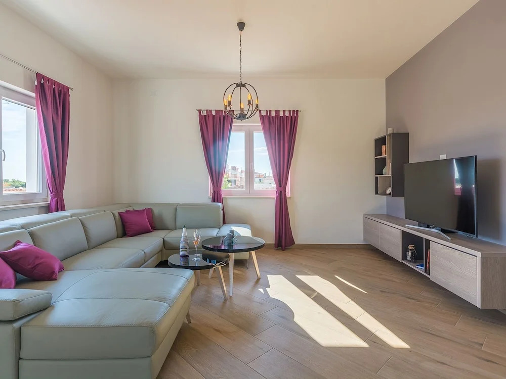 Stylish Villa With Pool and Fenced Garden,ideal for Relaxing Family Holidays